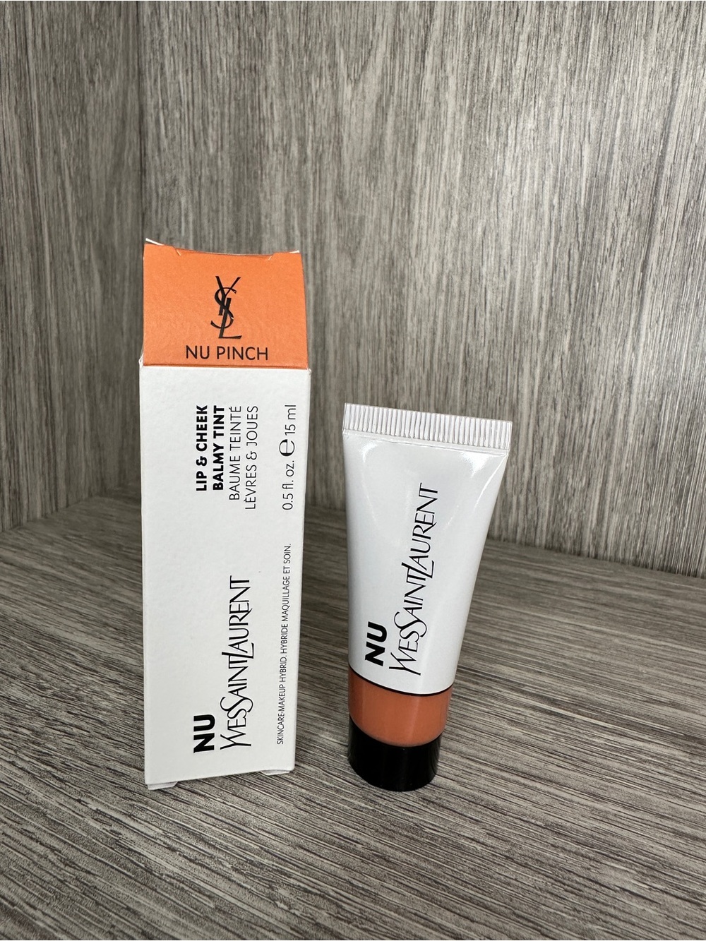 Yves Saint Laurent NU Pinch Lip & Cheek Balmy Tint